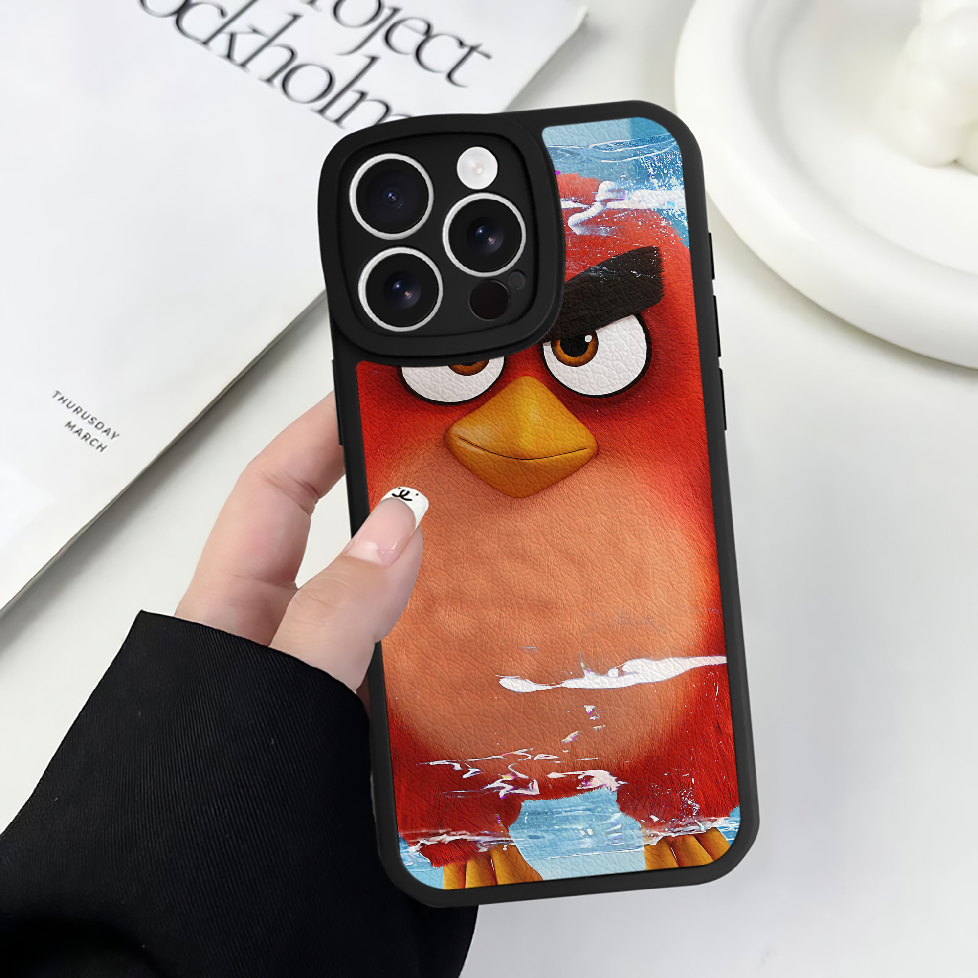 （画像用） Angry Birds アングリーバード 【iPhone 16シリーズ対応】シリコンスマホケース（レザー調） 材質：シリコン